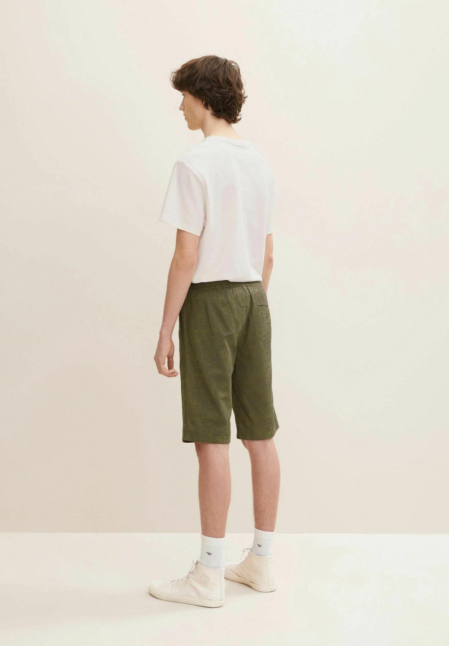 TOM TAILOR Denim Shorts - Olive Tonal Big Leaf Design 3 TOM TAILOR Denim Shorts - Olive Tonal Big Leaf Design - Afbeelding 3