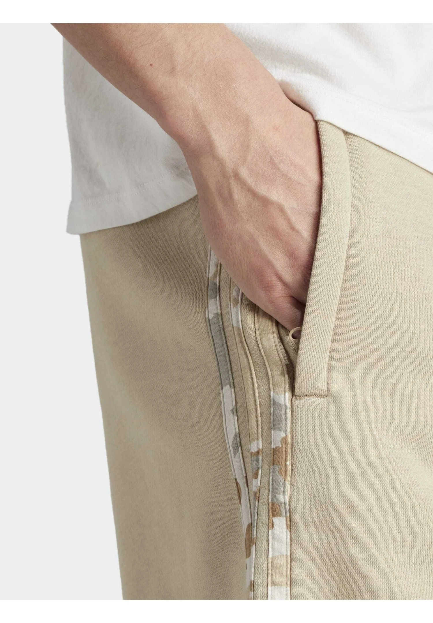 Adidas Originals Graphics Camo Stripe- Trainingsbroek - Savanna 3 Adidas Originals Graphics Camo Stripe- Trainingsbroek - Savanna - Afbeelding 3