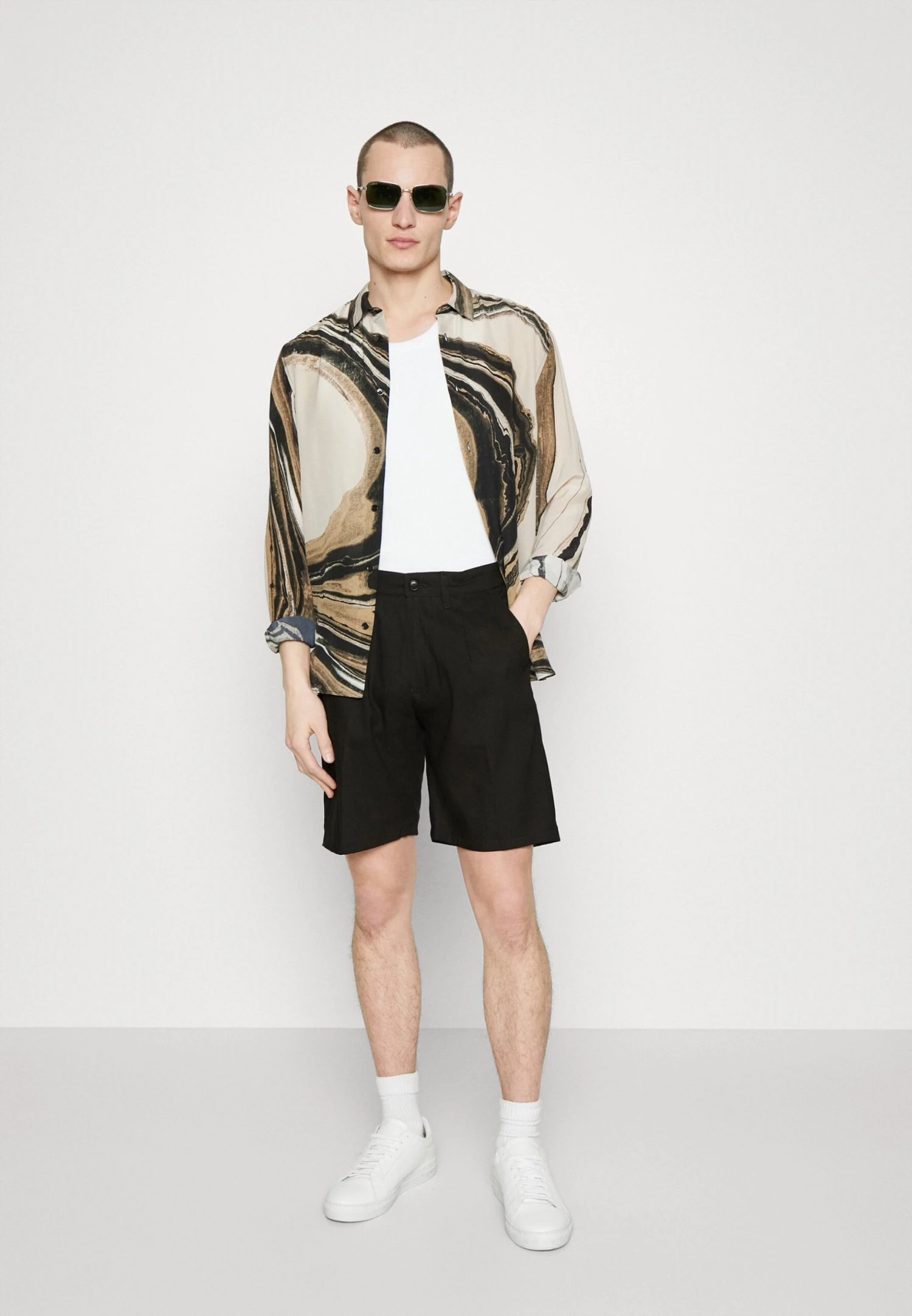 DRYKORN Abroad - Shorts - Black 2 DRYKORN Abroad - Shorts - Black - Afbeelding 2