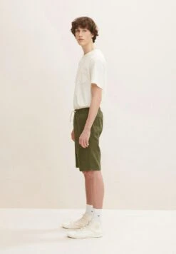 TOM TAILOR Denim Shorts - Olive Tonal Big Leaf Design 10 TOM TAILOR Denim Shorts - Olive Tonal Big Leaf Design -Next Verkoopwinkel 04e88024a77f4556aa5f7a1eb892c3b1