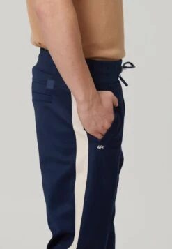 Curtis - Trainingsbroek - Dark Blue 7 Curtis - Trainingsbroek - Dark Blue -Next Verkoopwinkel 07cff795d4b2477fa03be1239e716b16