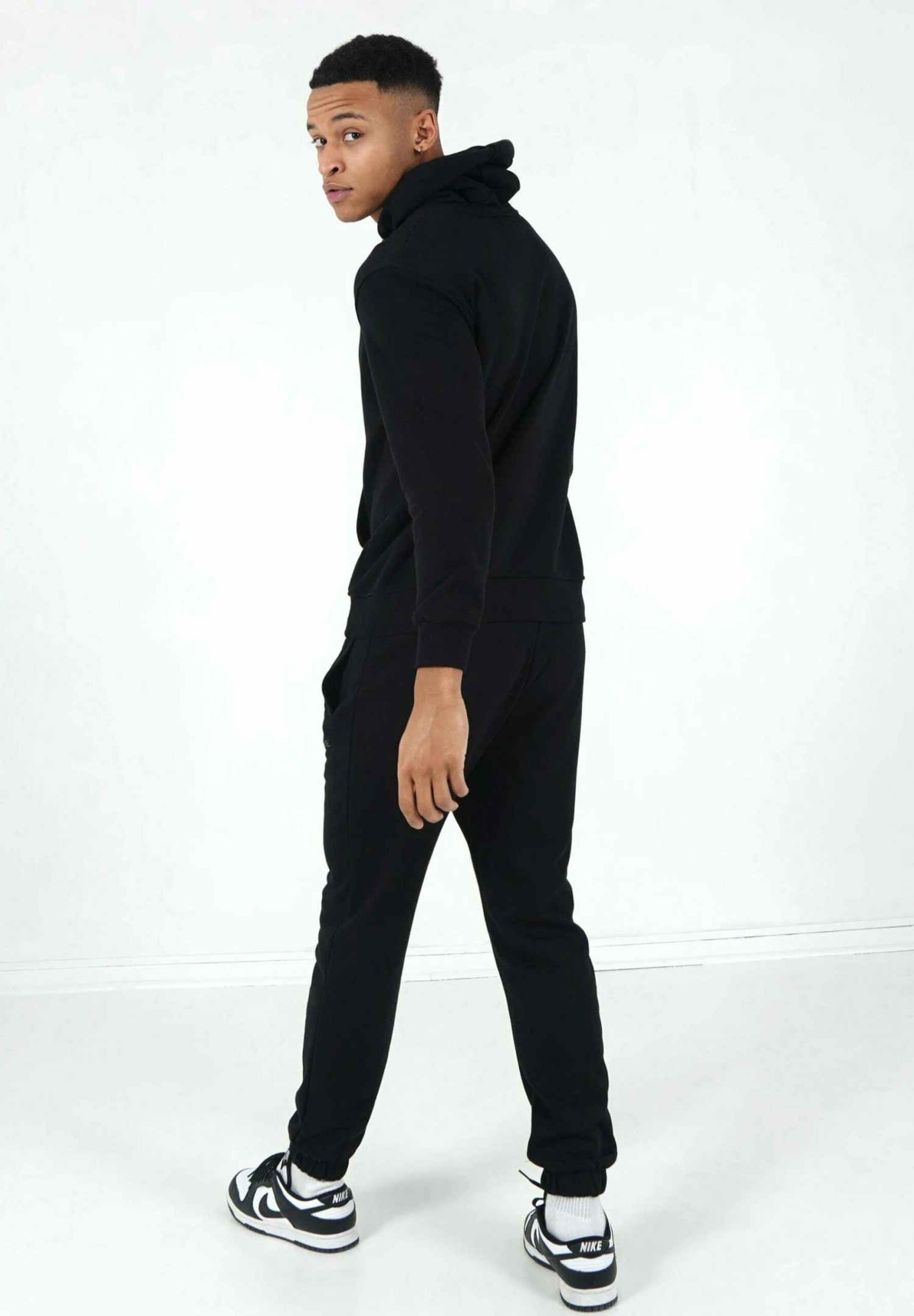 SIXTH JUNE Unisex - Trainingspak - Black 2 SIXTH JUNE Unisex - Trainingspak - Black - Afbeelding 2