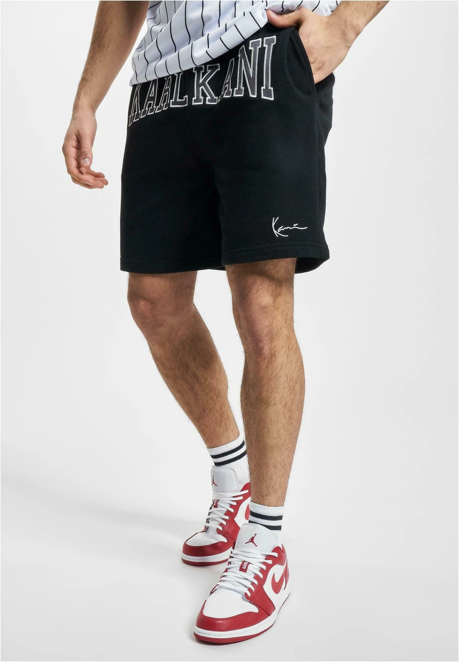 URBAN CLASSICS Herren Km232-006-2 Kk College Signature- Shorts - Black 1 URBAN CLASSICS Herren Km232-006-2 Kk College Signature- Shorts - Black