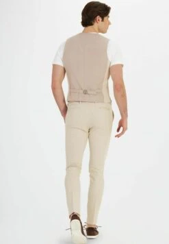 With Buttons - Gilet - Safari 7 With Buttons - Gilet - Safari -Next Verkoopwinkel 0cd5c4b154c24de9a20aeece0fe49a47