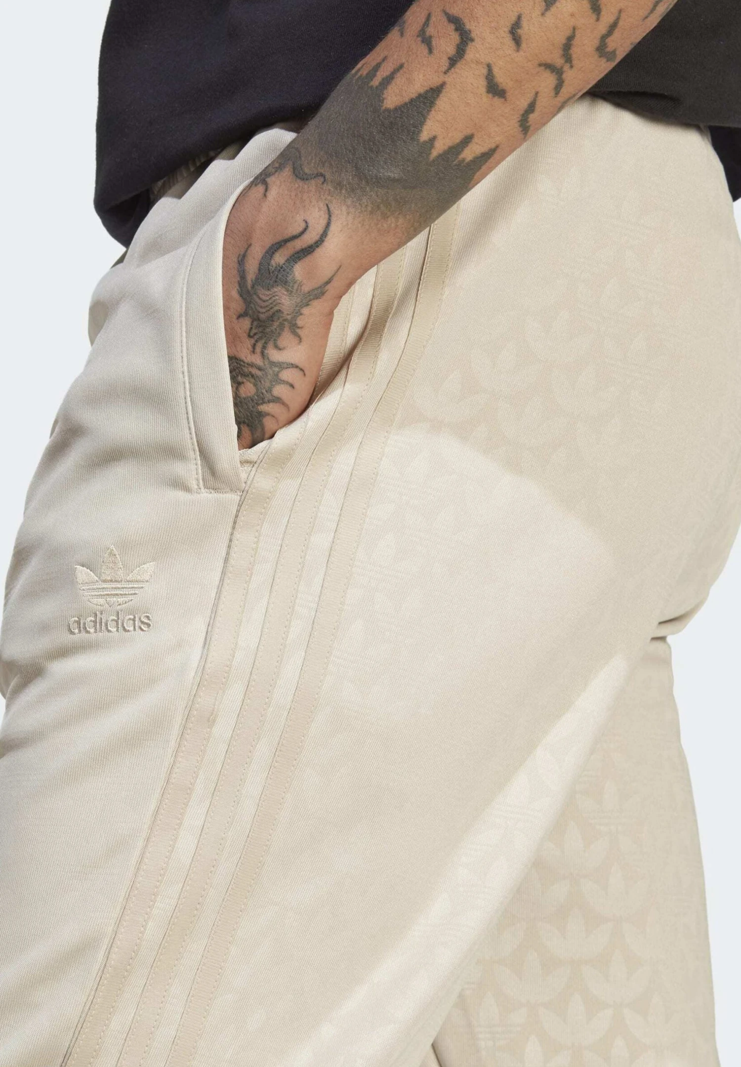 Adidas Originals Graphics Monogram Sst- Trainingsbroek - Beige 3 Adidas Originals Graphics Monogram Sst- Trainingsbroek - Beige - Afbeelding 3