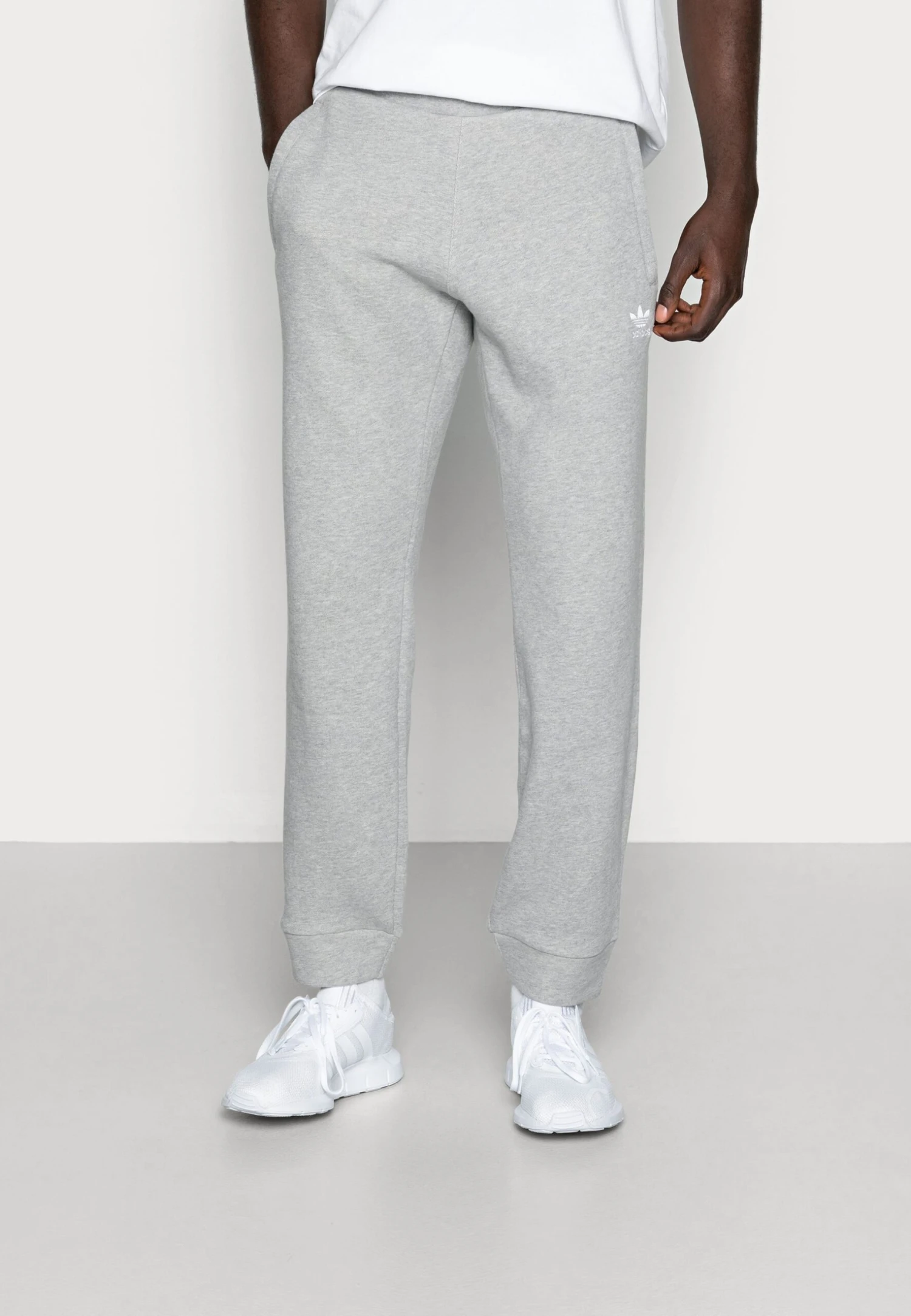 Adidas Originals Trefoil Pant Unisex - Trainingsbroek - Mottled Grey 1 Adidas Originals Trefoil Pant Unisex - Trainingsbroek - Mottled Grey