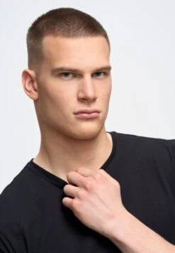 BIG STAR Basic - T-Shirt Basic - Schwarz 11 BIG STAR Basic - T-Shirt Basic - Schwarz -Next Verkoopwinkel 17988fb06bbc44ea9f68f40d1c74ed74