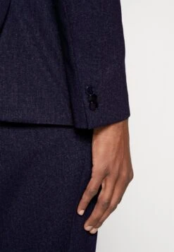 Hugo Arti Hesten Set - Kostuum - Dark Blue 27 Hugo Arti Hesten Set - Kostuum - Dark Blue -Next Verkoopwinkel 19f4209f37c24a0baa0d36a76e30c080