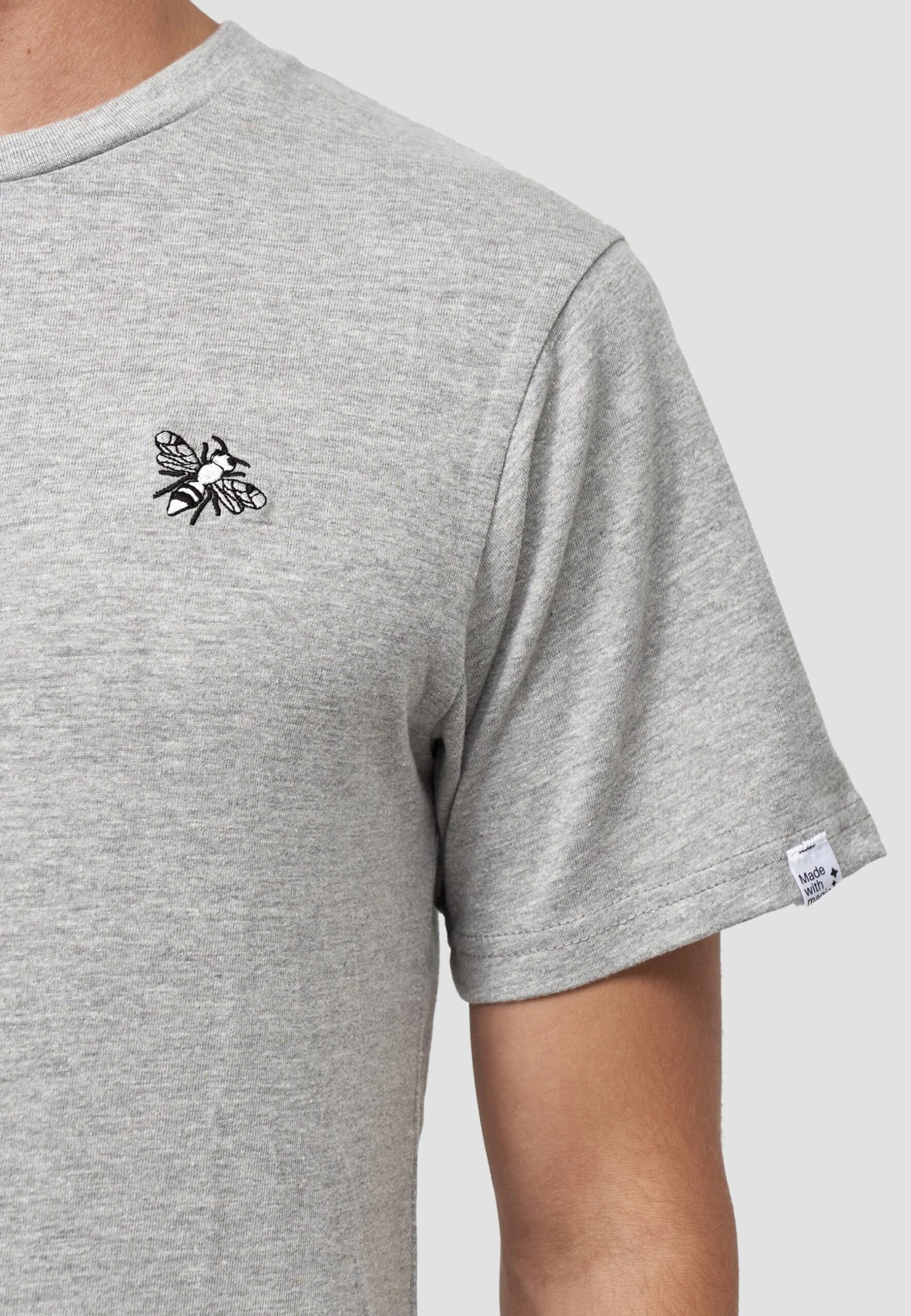 Fliege - T-Shirt Basic - Hellgrau 1 Fliege - T-Shirt Basic - Hellgrau