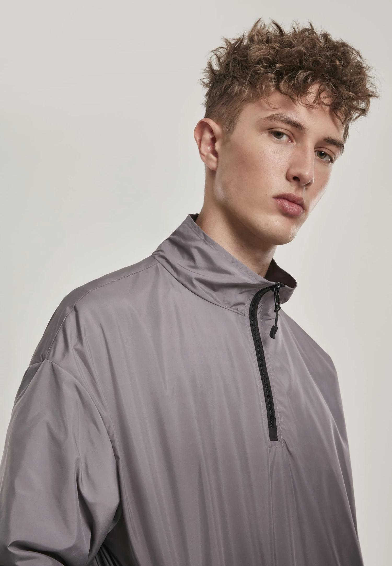 URBAN CLASSICS Gradient Pull Over Jacket - Trainingsvest - Black/Grey 6 URBAN CLASSICS Gradient Pull Over Jacket - Trainingsvest - Black/Grey - Afbeelding 6