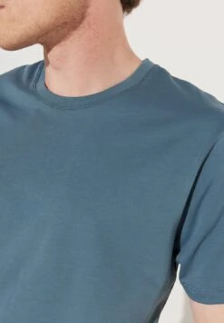 Crewneck - T-Shirt Basic - Light Oil 8 Crewneck - T-Shirt Basic - Light Oil -Next Verkoopwinkel 23c3ea9ab5e3488b8c5a3a6645be6e90