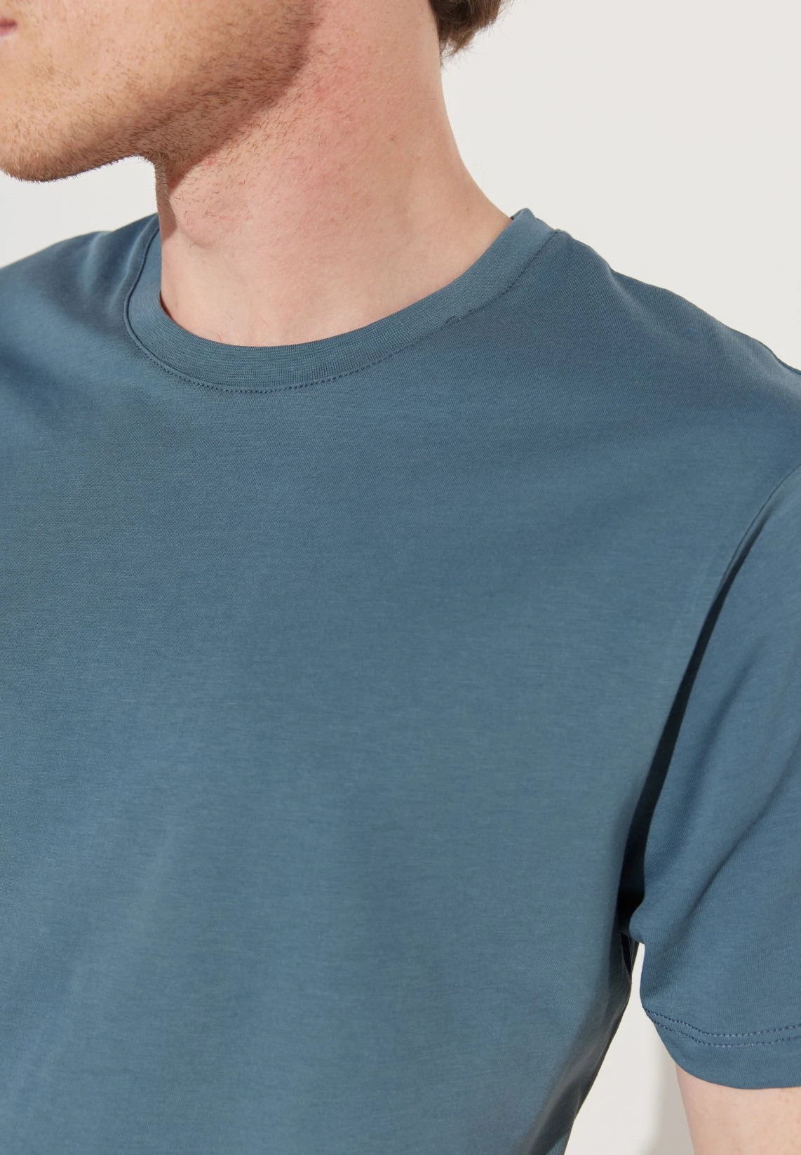 Crewneck - T-Shirt Basic - Light Oil 4 Crewneck - T-Shirt Basic - Light Oil - Afbeelding 4