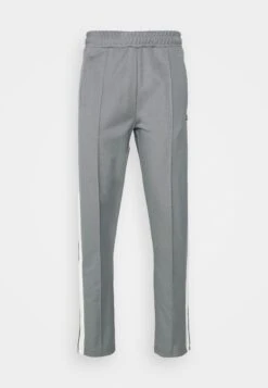 Ellesse Adelfia - Trainingsbroek - Grey 12 Ellesse Adelfia - Trainingsbroek - Grey -Next Verkoopwinkel 2a54f1f5892341d681eabf997657e693