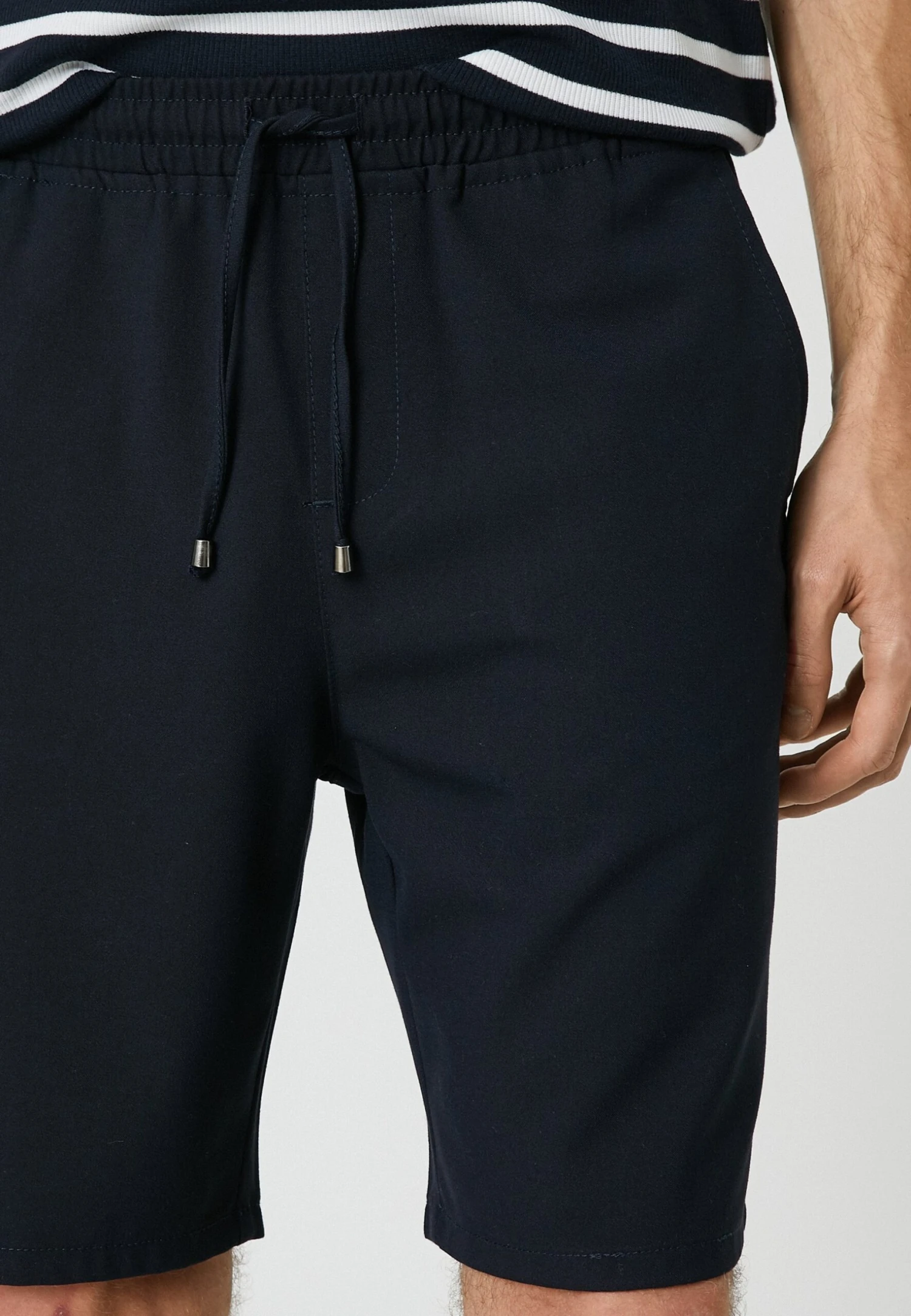 Koton Basic Drawstring Pocket Detailed - Shorts - Marine 4 Koton Basic Drawstring Pocket Detailed - Shorts - Marine - Afbeelding 4