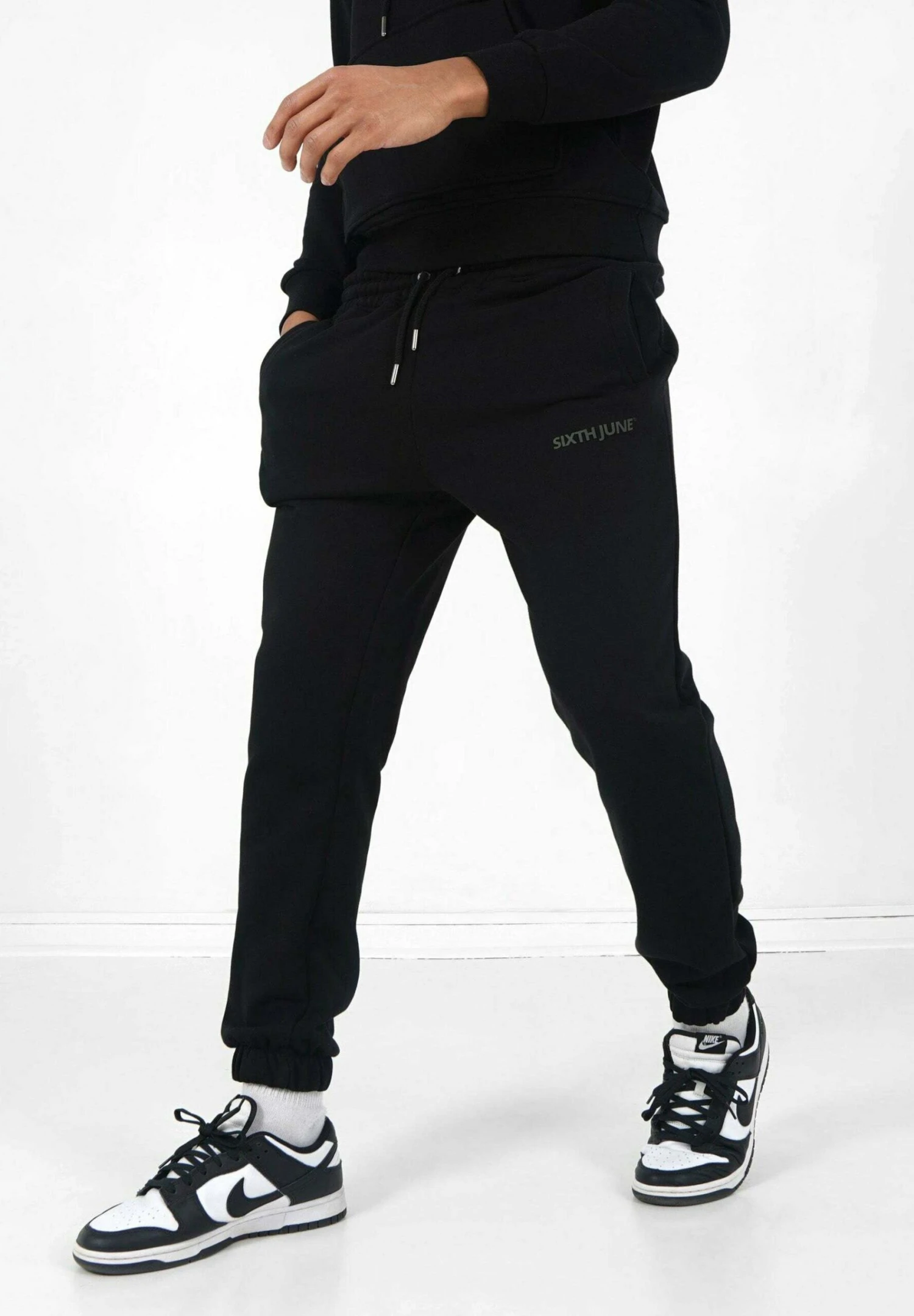 SIXTH JUNE Unisex - Trainingspak - Black 3 SIXTH JUNE Unisex - Trainingspak - Black - Afbeelding 3