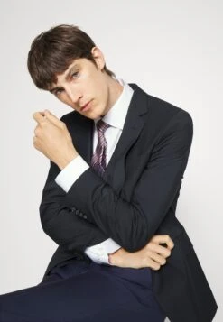 Boss Huge - Colbert - Dark Blue 9 Boss Huge - Colbert - Dark Blue -Next Verkoopwinkel 34beb40c98e7483287a9f75b9f138776