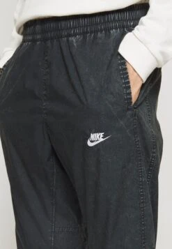 Nike Sportswear Club - Trainingsbroek - Black/White 13 Nike Sportswear Club - Trainingsbroek - Black/White -Next Verkoopwinkel 3875292a68d2499a8d08f3bd162aa194