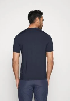 EA7 Emporio Armani Tennis Pro Tee - Sport T-Shirt - Navy Blue 7 EA7 Emporio Armani Tennis Pro Tee - Sport T-Shirt - Navy Blue -Next Verkoopwinkel 3d2695c75a284cdcaacdb6263102d19a