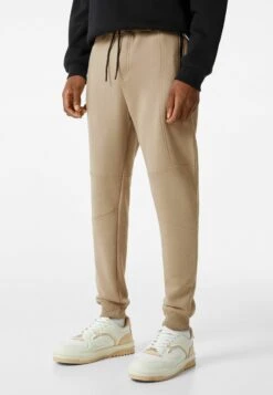 BERSHKA Plush Seams - Trainingsbroek - Camel