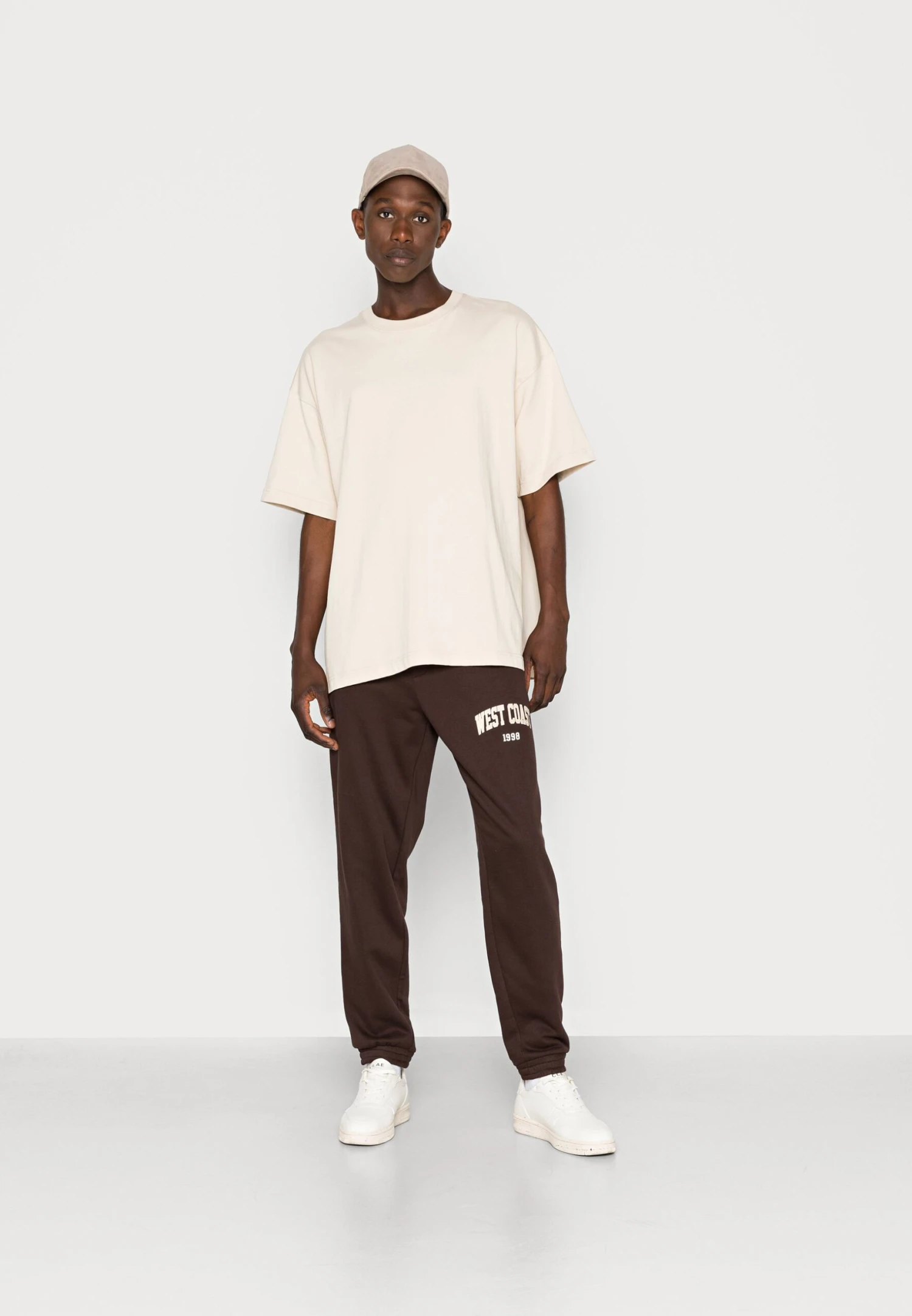 YOURTURN Unisex - Trainingsbroek - Dark Brown 2 YOURTURN Unisex - Trainingsbroek - Dark Brown - Afbeelding 2