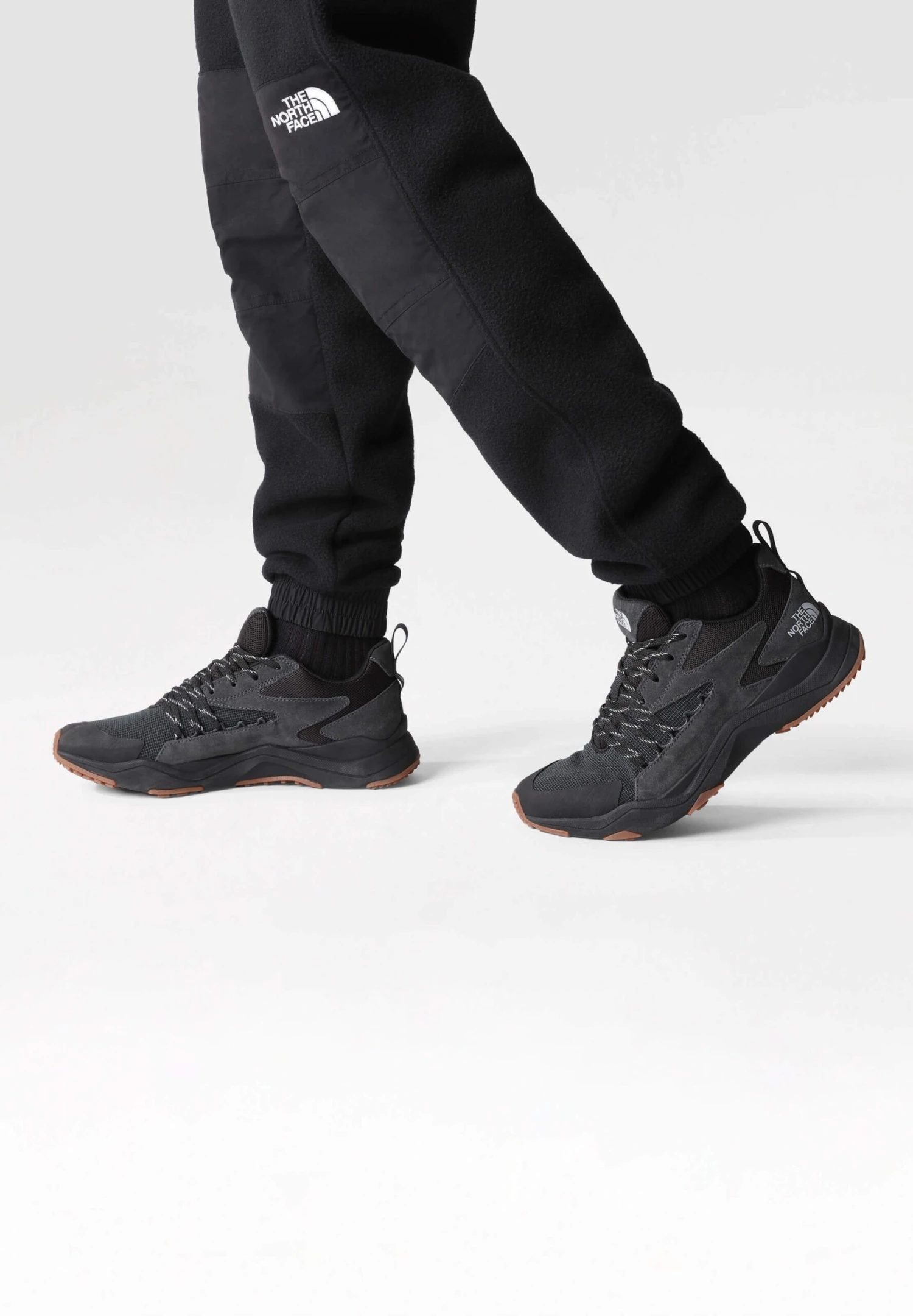 The North Face M Taraval Spirit - Outdoorschoenen - Black/Asphalt Grey 1 The North Face M Taraval Spirit - Outdoorschoenen - Black/Asphalt Grey