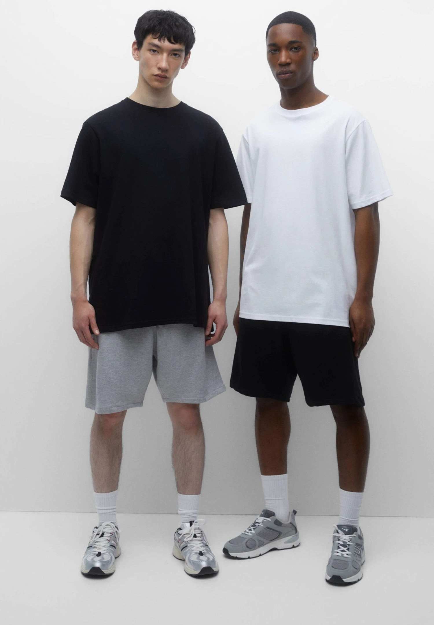 PULL & BEAR 2 Pack Jogger- Trainingsbroek - Dark Grey 1 PULL & BEAR 2 Pack Jogger- Trainingsbroek - Dark Grey