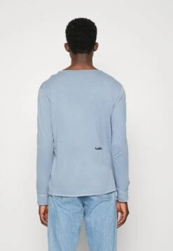 Zadig & Voltaire Monastir Voltaire - Longsleeve - Bleu Horizon 8 Zadig & Voltaire Monastir Voltaire - Longsleeve - Bleu Horizon -Next Verkoopwinkel 64a9cb7319254e4890936c12530db350