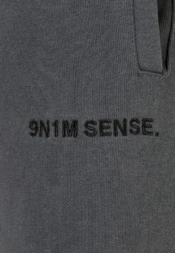 Essential Button - Trainingsbroek - Darkshadow 8 Essential Button - Trainingsbroek - Darkshadow -Next Verkoopwinkel 66cd805c86f64f6e857d3766c735f005