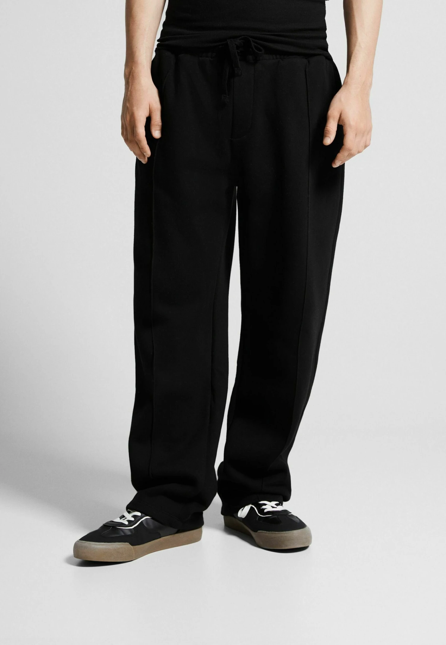 BERSHKA Wide Leg - Trainingsbroek - Black 1 BERSHKA Wide Leg - Trainingsbroek - Black