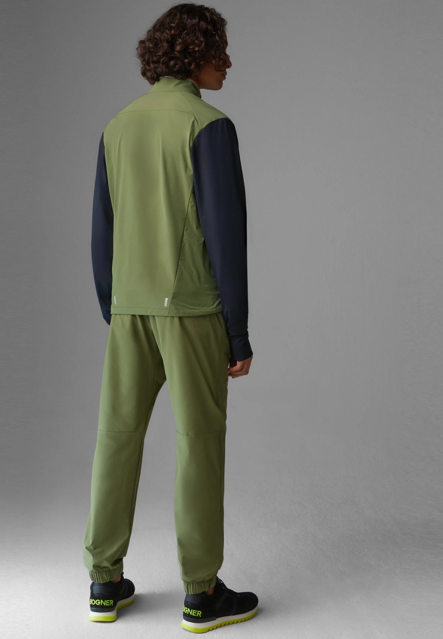 BOGNER FIRE+ICE Midlayer Samo - Trainingsvest - Oliv Grü Navy Blau 2 BOGNER FIRE+ICE Midlayer Samo - Trainingsvest - Oliv Grü Navy Blau - Afbeelding 2