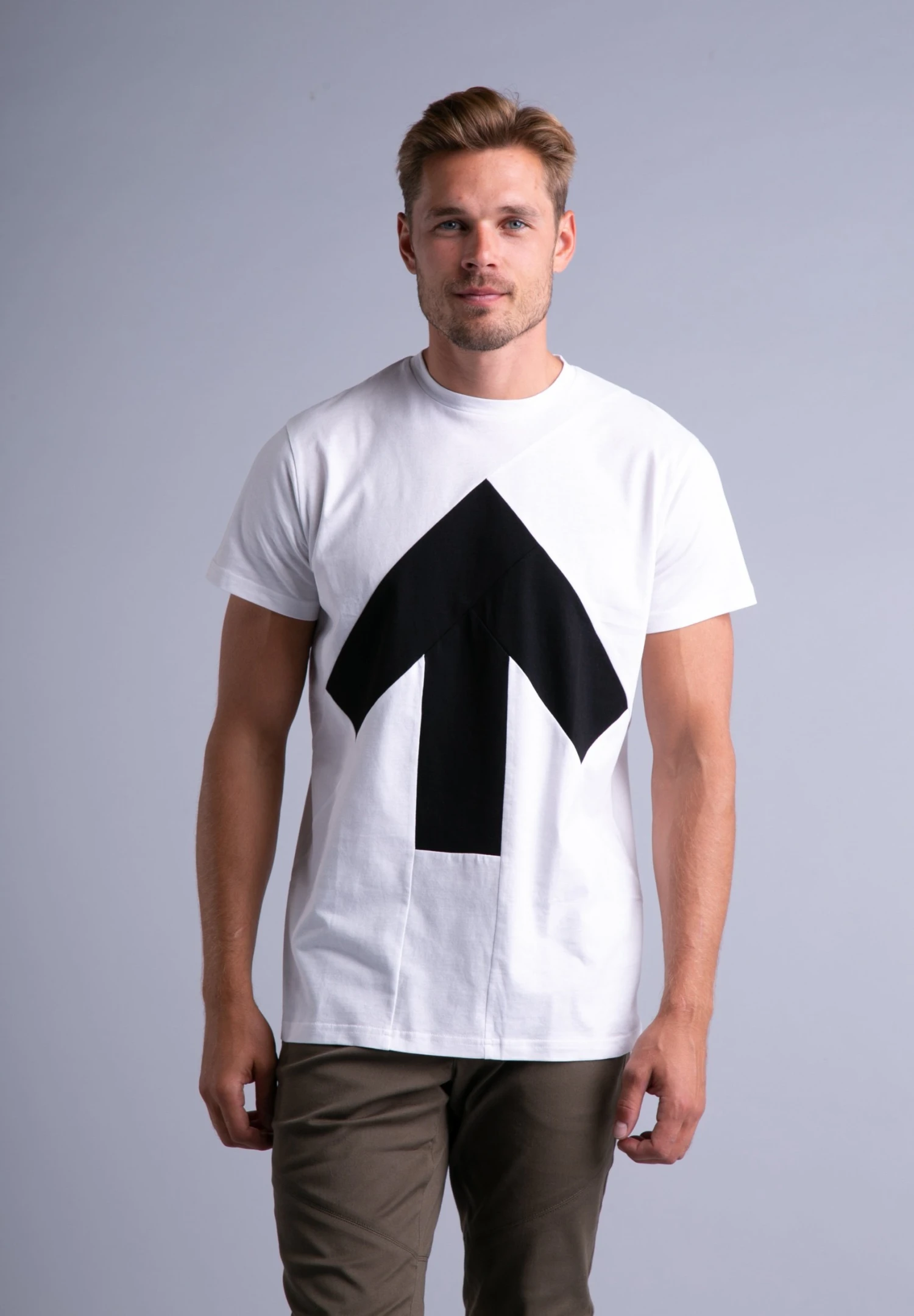 Arrow - T-Shirt Print - White Black 1 Arrow - T-Shirt Print - White Black