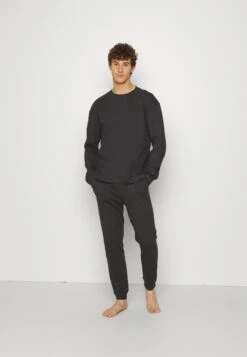 Gant Premium Loungewear - Pyjama - Charcoal Melange 6 Gant Premium Loungewear - Pyjama - Charcoal Melange -Next Verkoopwinkel 8dc6d6be796c46d8a101f6b7cfac3740