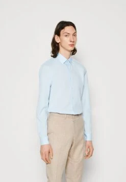 Solid Slim Shirt - Overhemd - Airy Blue