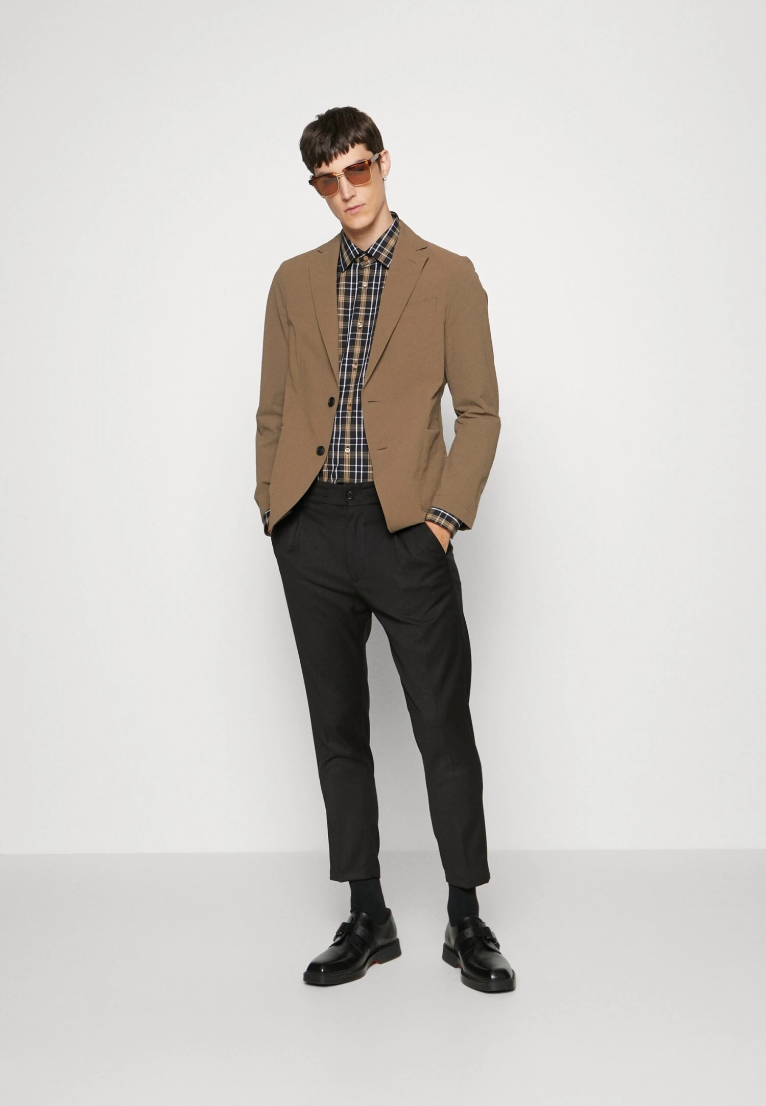 Boss Hank Kent - Zakelijk Overhemd - Medium Beige 2 Boss Hank Kent - Zakelijk Overhemd - Medium Beige - Afbeelding 2