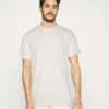 Selected Homme Slhjoseph O-Neck Tee - T-Shirt Basic - Cloud Dancer 13 Selected Homme Slhjoseph O-Neck Tee - T-Shirt Basic - Cloud Dancer -Next Verkoopwinkel 9668a8a08bb84a9fbca56dabd41dffc4