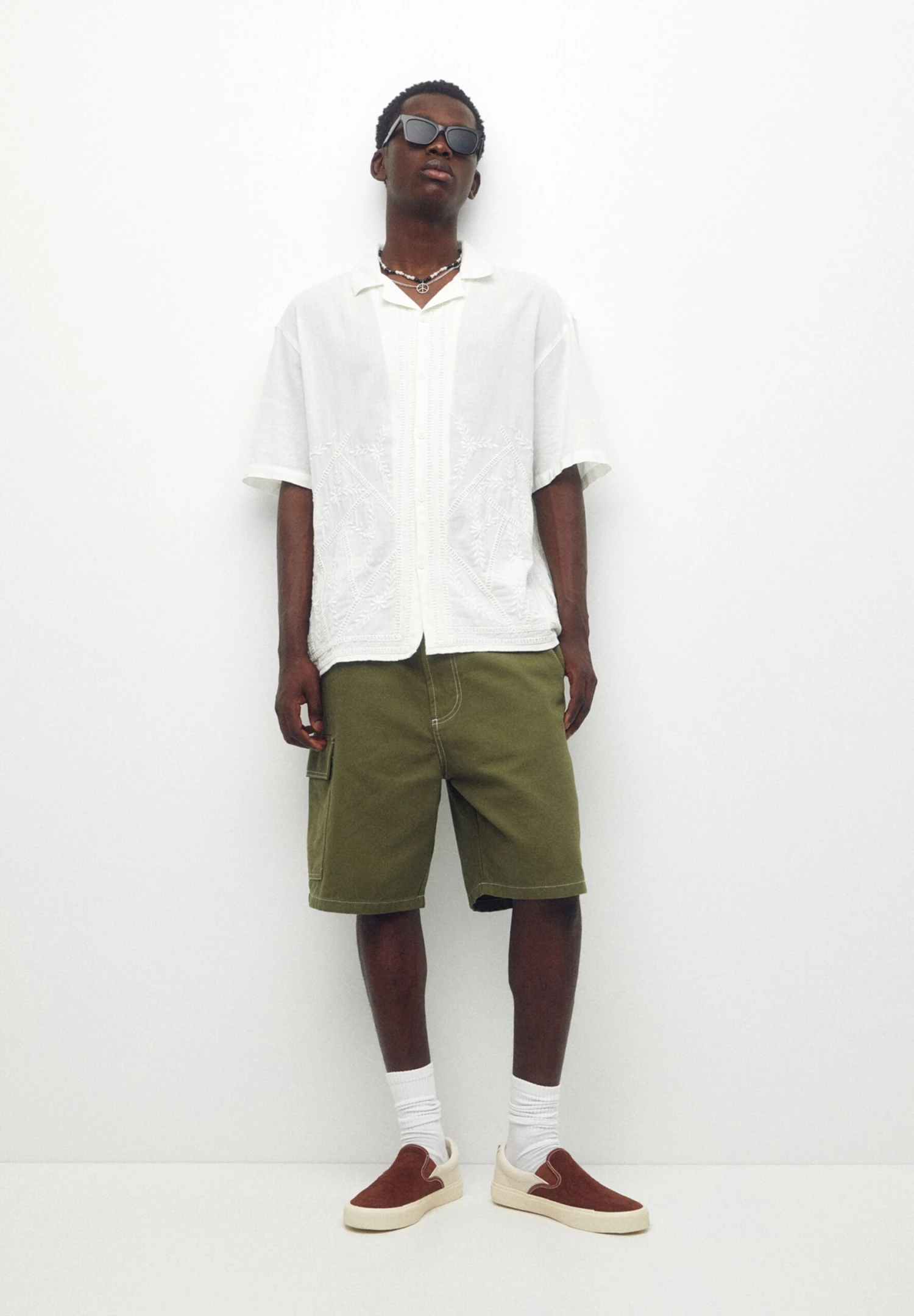 PULL & BEAR Stwd Bermuda - Shorts - Khaki 2 PULL & BEAR Stwd Bermuda - Shorts - Khaki - Afbeelding 2