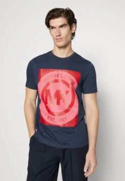 Michael Kors Crew Graphic Monolith - Pyjamashirt - Midnight 9 Michael Kors Crew Graphic Monolith - Pyjamashirt - Midnight -Next Verkoopwinkel 9bb06f48739748709aa1a36304cff21b