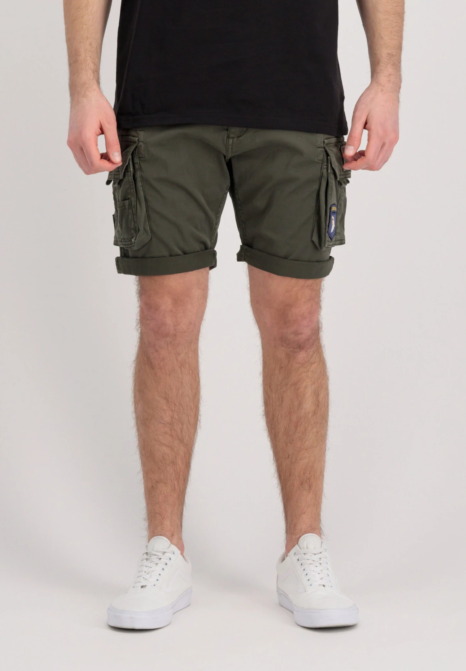 Alpha Industries Crew Patch - Shorts - Greyblack 1 Alpha Industries Crew Patch - Shorts - Greyblack