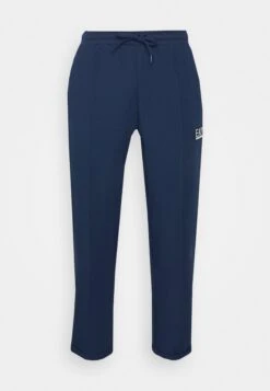 EA7 Emporio Armani Tennis Club Pants Light - Trainingsbroek - Navy Blue 10 EA7 Emporio Armani Tennis Club Pants Light - Trainingsbroek - Navy Blue -Next Verkoopwinkel a631dbe765284e36879bdac525b6c3a4