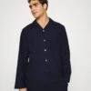 ARKET Pyjamashirt - Dark Navy 7 ARKET Pyjamashirt - Dark Navy -Next Verkoopwinkel a71f6dacf96a492e9760dacf283f8443