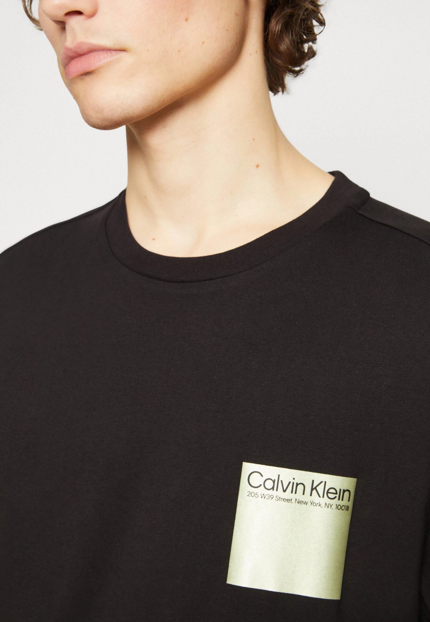 Calvin Klein Elementa Photo Print- T-Shirt Print - Black 6 Calvin Klein Elementa Photo Print- T-Shirt Print - Black - Afbeelding 6