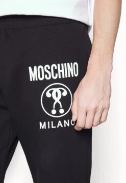 MOSCHINO Trousers - Trainingsbroek -Black 13 MOSCHINO Trousers - Trainingsbroek -Black -Next Verkoopwinkel acacf1af5370435a990ffab39050afd4