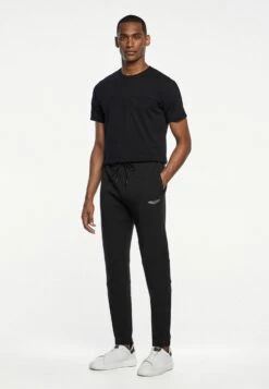 Hackett London Am Storm Jogger - Trainingsbroek - Black 7 Hackett London Am Storm Jogger - Trainingsbroek - Black -Next Verkoopwinkel acfd6cffbc1044c98d0232e86d984843