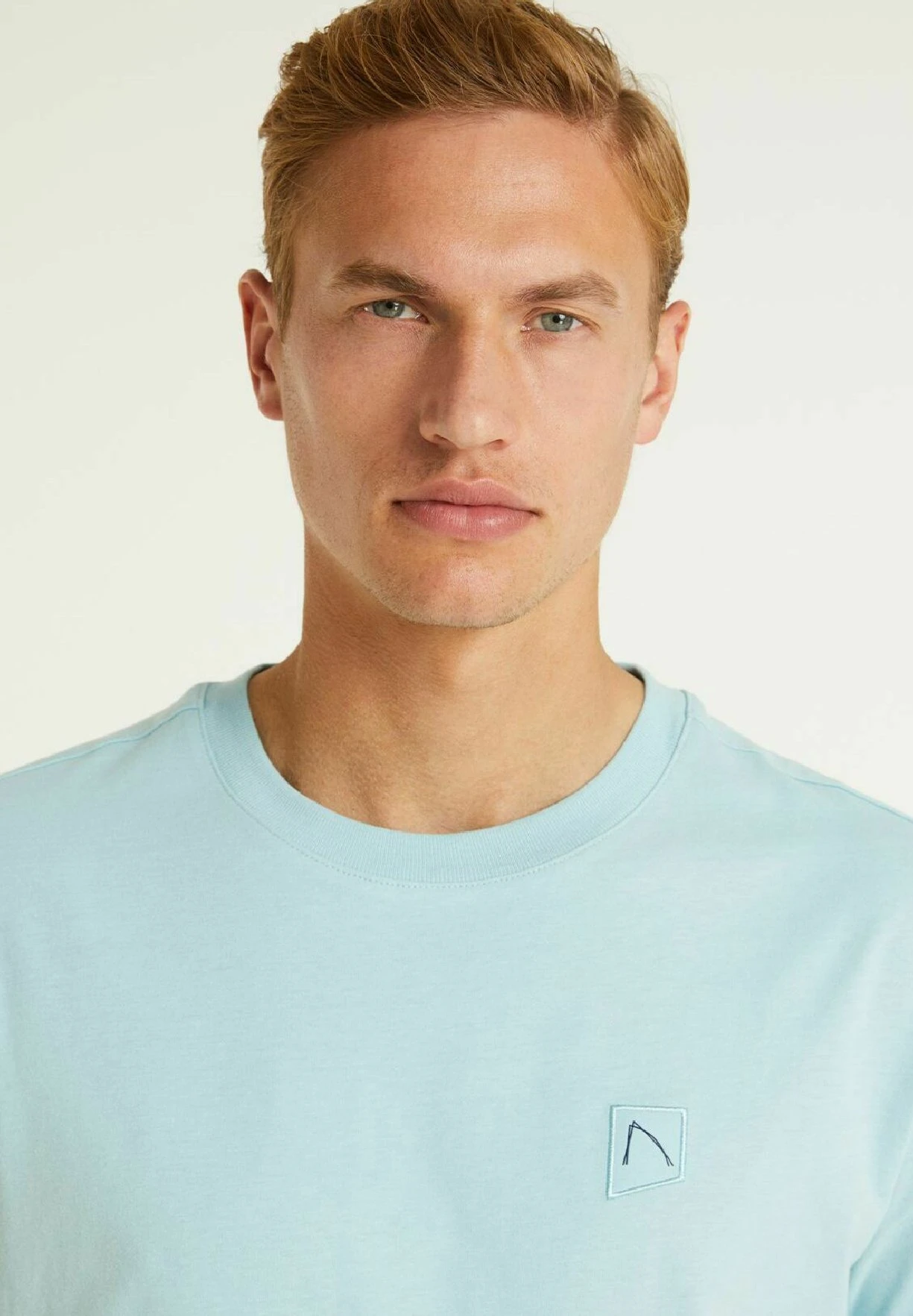 Brody - T-Shirt Basic - Light Blue 3 Brody - T-Shirt Basic - Light Blue - Afbeelding 3