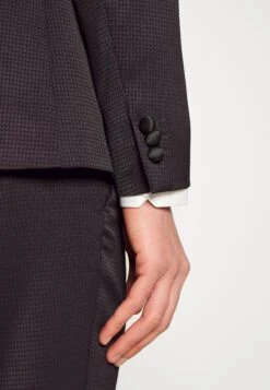 The Fashion Tux Shawl Collar - Kostuum - Bordeaux 22 The Fashion Tux Shawl Collar - Kostuum - Bordeaux -Next Verkoopwinkel b00ae06d05774f9da1883b19fff8675d