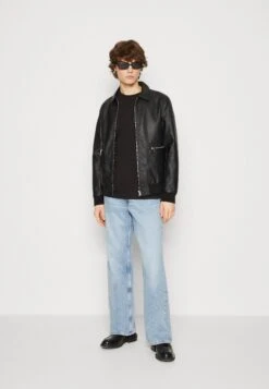 Calvin Klein Elementa Photo Print- T-Shirt Print - Black 7 Calvin Klein Elementa Photo Print- T-Shirt Print - Black -Next Verkoopwinkel b04a86a655954ea9acddb8fa7bb6a9fd