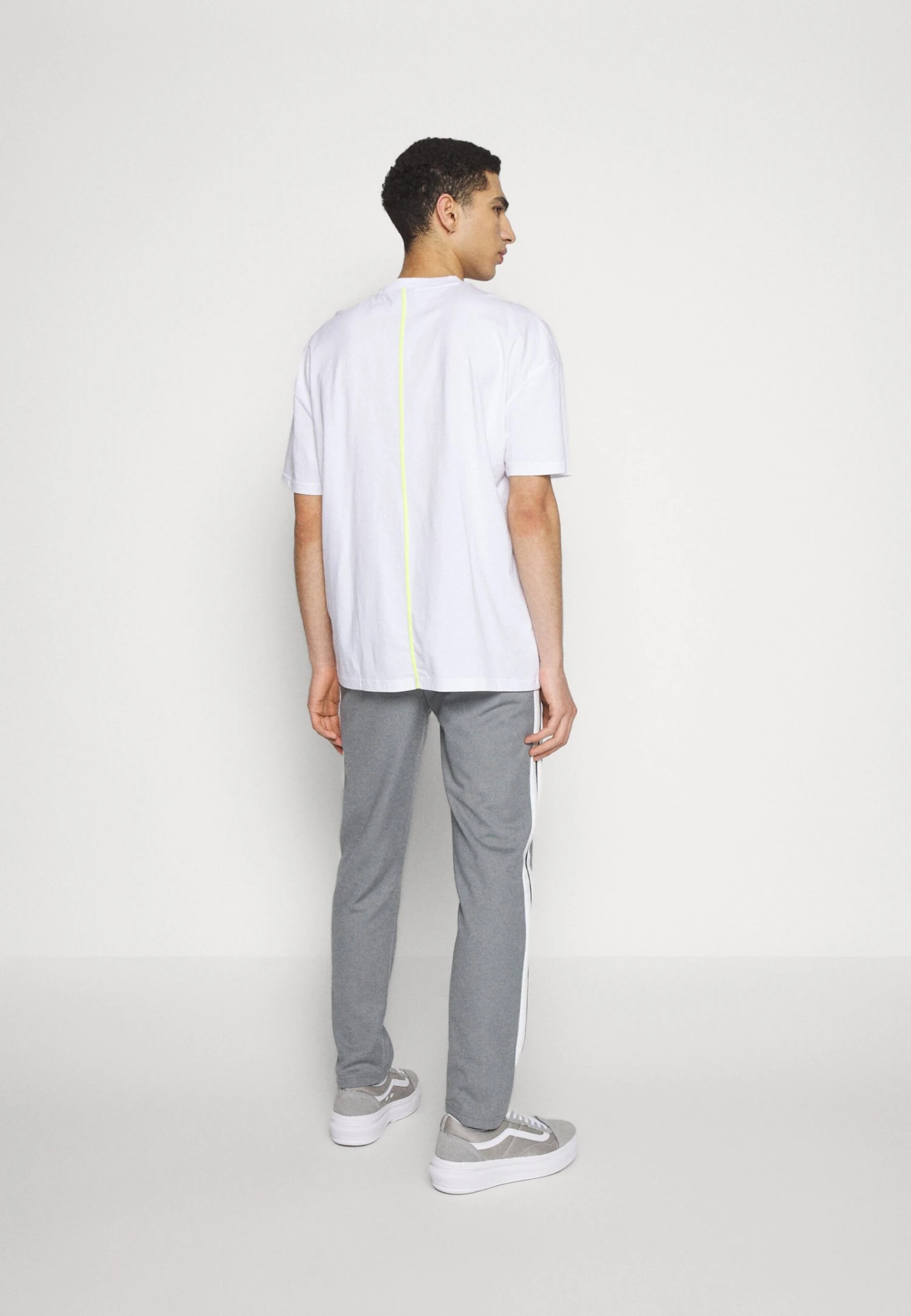 Ellesse Adelfia - Trainingsbroek - Grey 4 Ellesse Adelfia - Trainingsbroek - Grey - Afbeelding 4