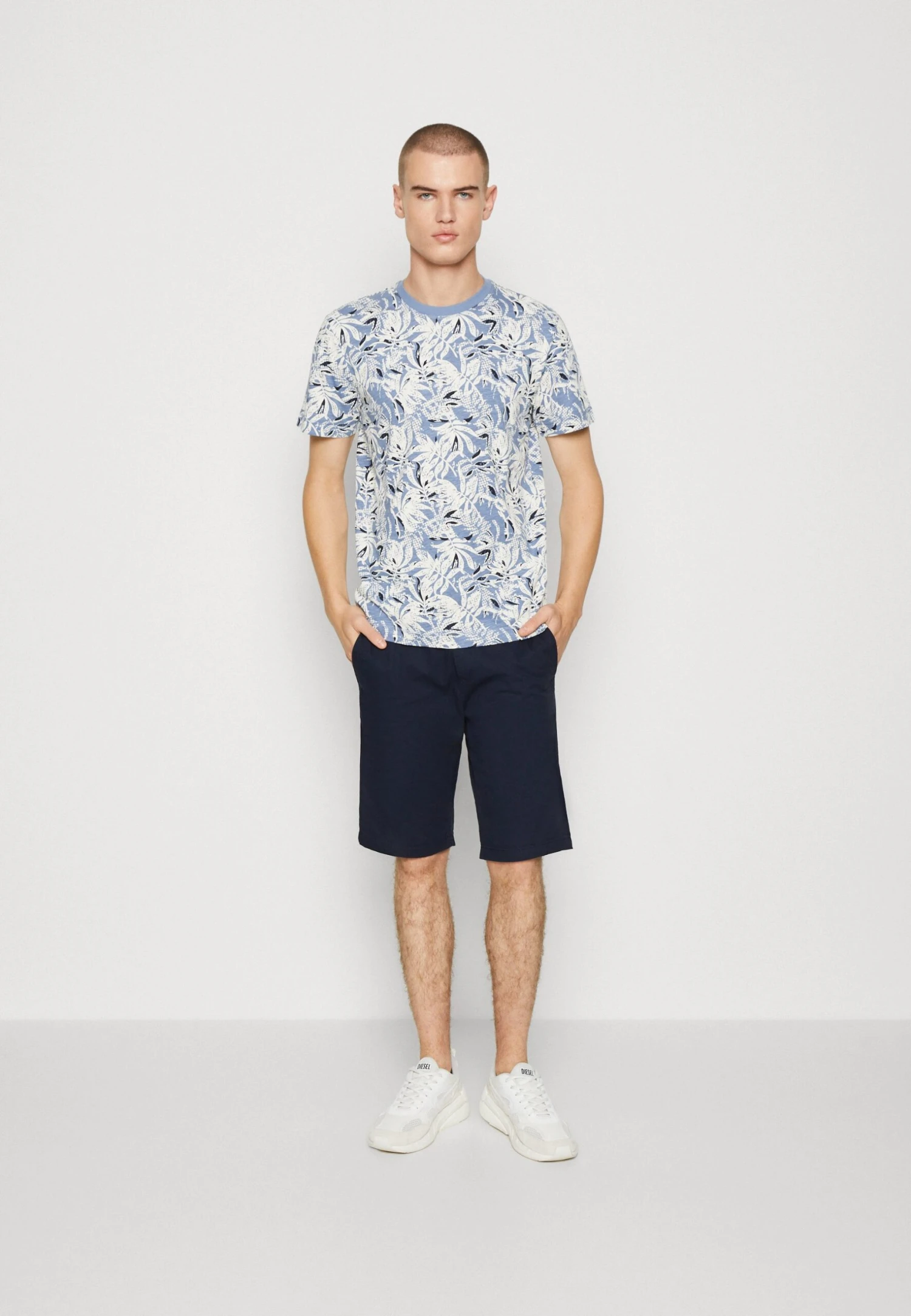 Tom Tailor Allover Printed- T-Shirt Print - Blue/Offwhite 2 Tom Tailor Allover Printed- T-Shirt Print - Blue/Offwhite - Afbeelding 2