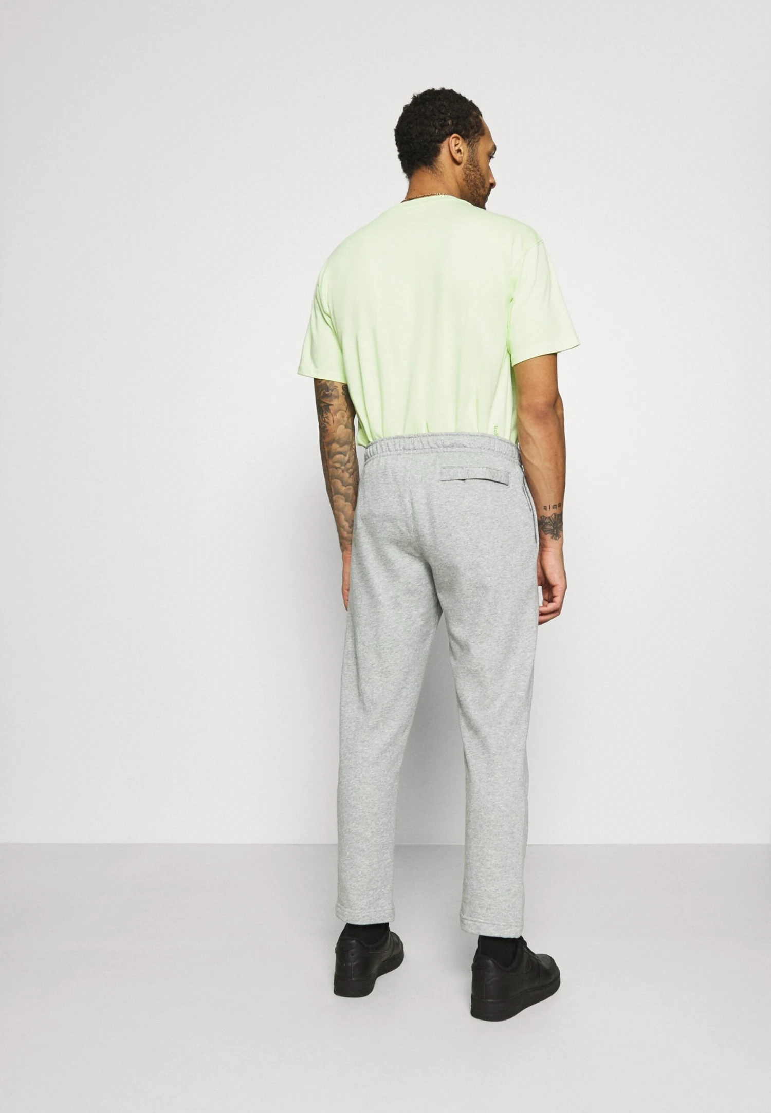 Nike Sportswear Club Pant - Trainingsbroek - Grey Heather/Matte Silver/White 3 Nike Sportswear Club Pant - Trainingsbroek - Grey Heather/Matte Silver/White - Afbeelding 3