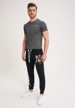 Slim Fit Golyat - Trainingsbroek - Schwarz 5 Slim Fit Golyat - Trainingsbroek - Schwarz -Next Verkoopwinkel d224c8aa21b94c5eabef6897be794c89